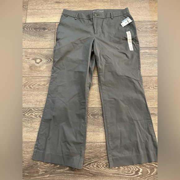 Khakis by GAP  Perfect Khaki Short SZ 14 - Picture 1 of 6